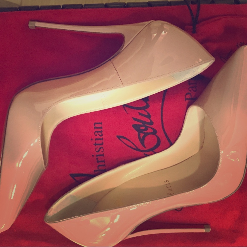NEW/Unworn without tags, Size 34 "So Kate" Loubs!
